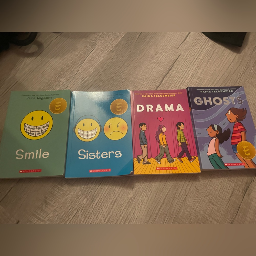 4 pack Raina Telgemier Books: Smile, Sisters, Ghost, And Drama. Barely Used